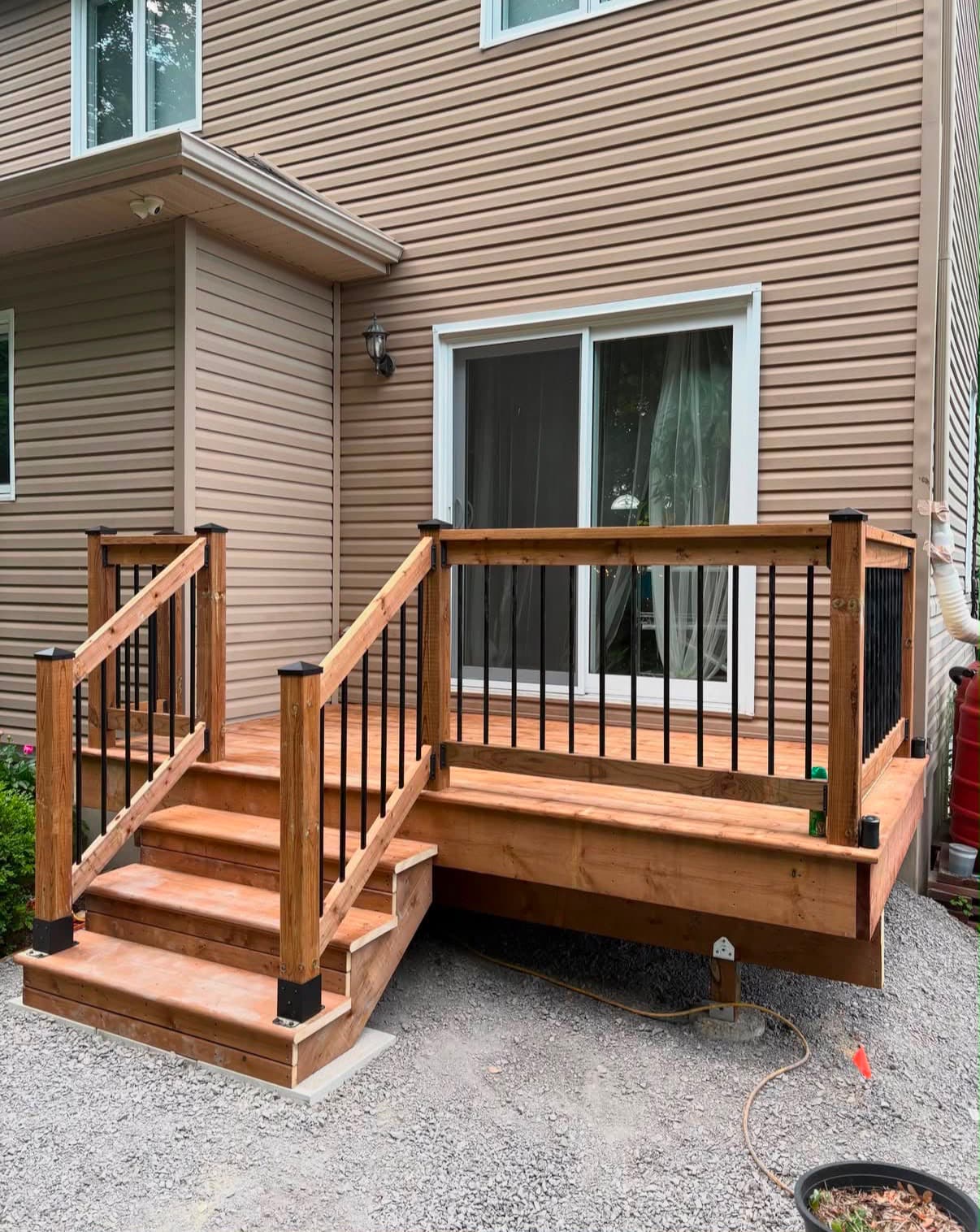 Wooden Deck & Railing